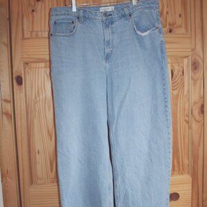 Abercrombie & Fitch The 90's Relaxed jean High Rise Cuff Hem 33/16